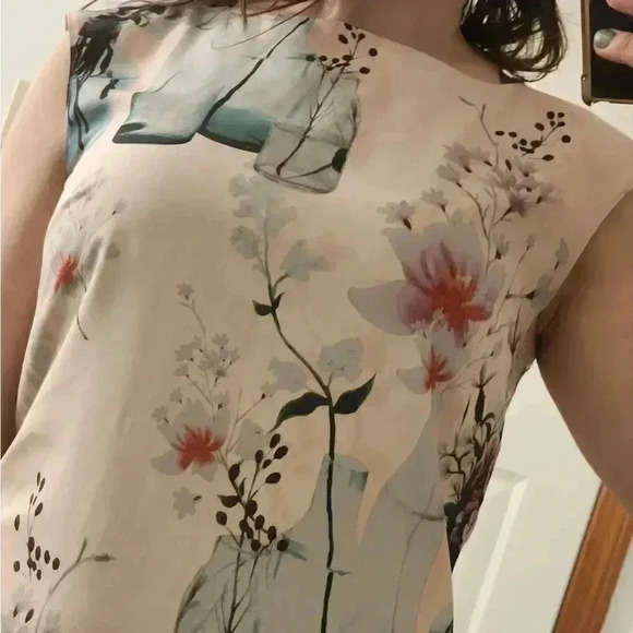 Ted Baker shift dress with vases - Picture 13 of 13